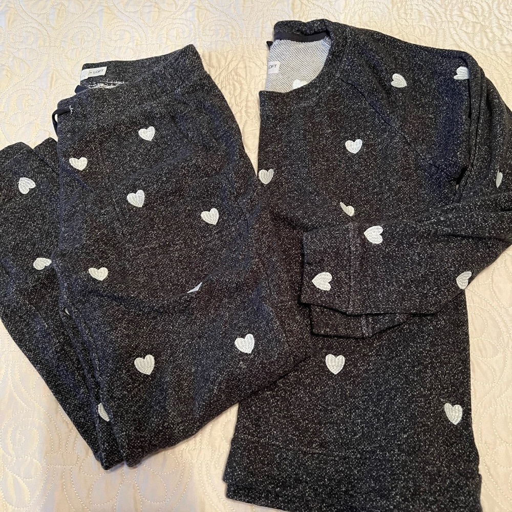 Loft Lou & Grey Heart Lounge Set